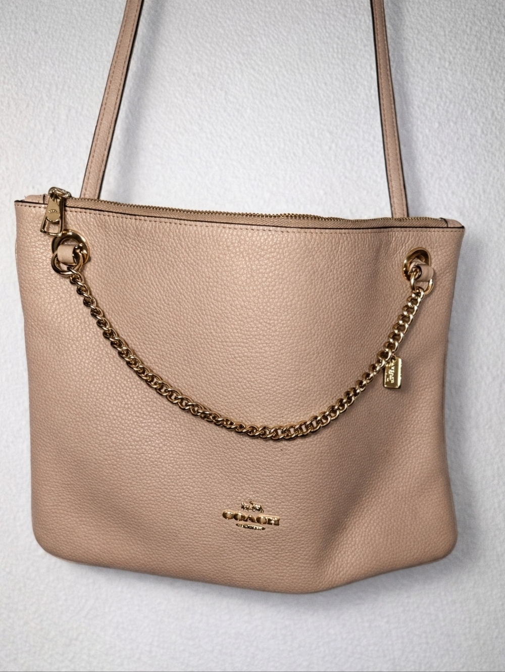 Coach Pebbled Leather Chain Shoulder Bag | Soft Nude Beige | Gold | Elegant